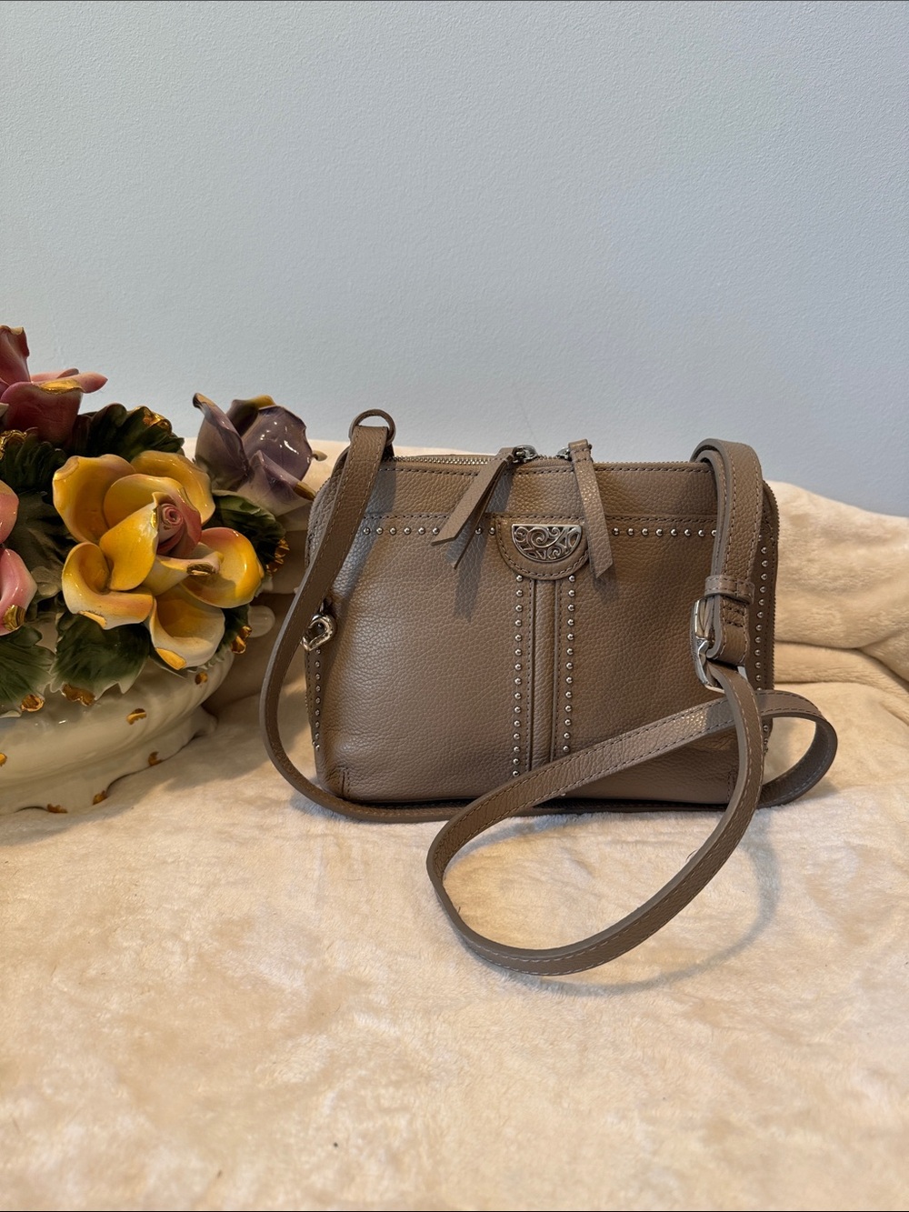 Brighton Pretty Tough Jojo crossbody organizer taupe genuine leather Vintage